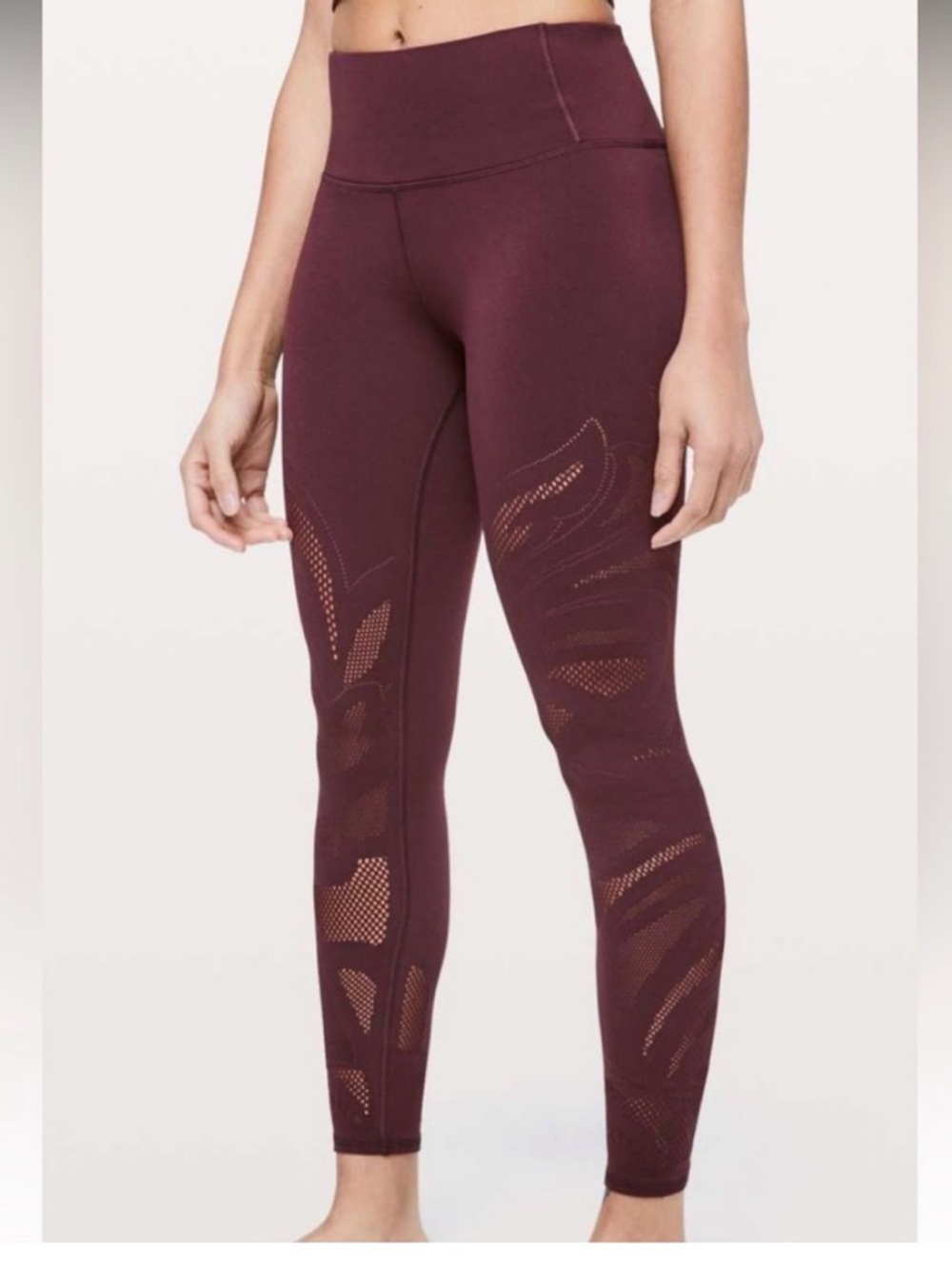 Lululemon Reveal Tight Leggings in Deep Plum Size 6